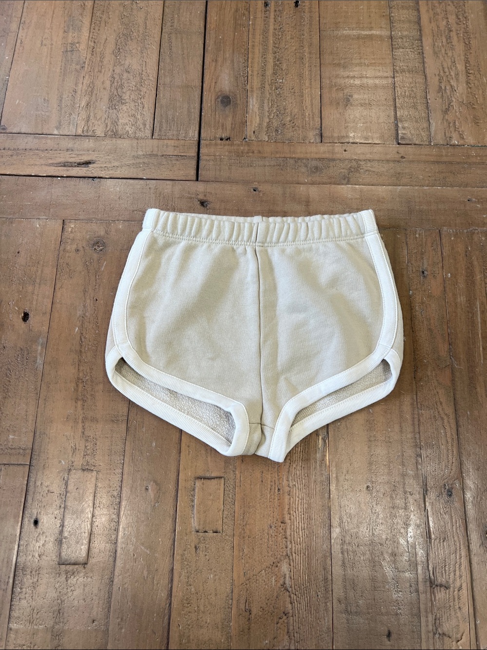 Soor Ploom khaki short shorts Pima cotton 4 years play condition
